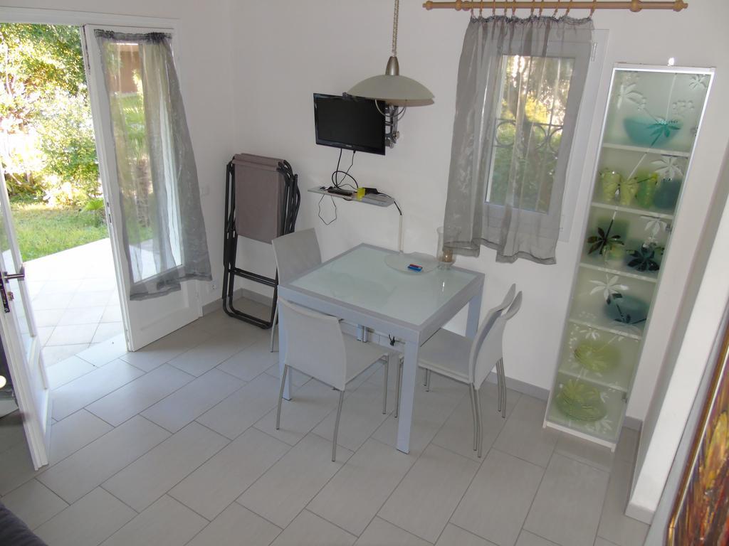 Villa Petra Lignano Sabbiadoro Bagian luar foto